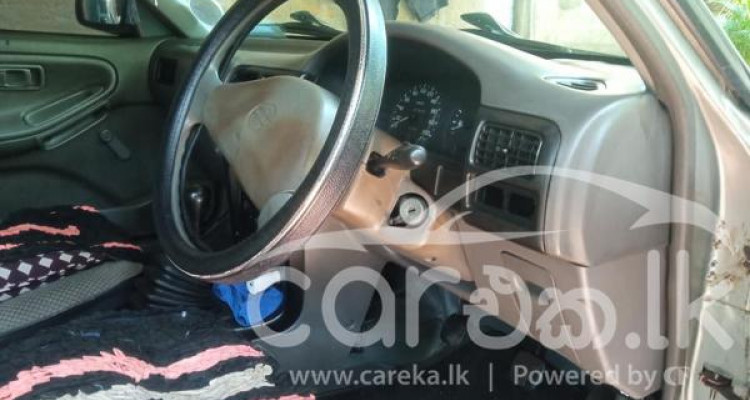 NISSAN SUNNY FB13 1992