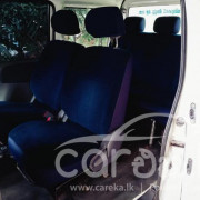 MITSUBISHI MINICAB 2000