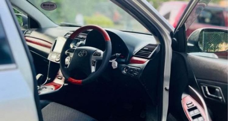 TOYOTA PREMIO 2007