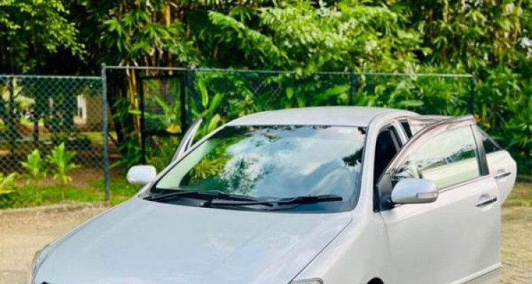 TOYOTA PREMIO 2007