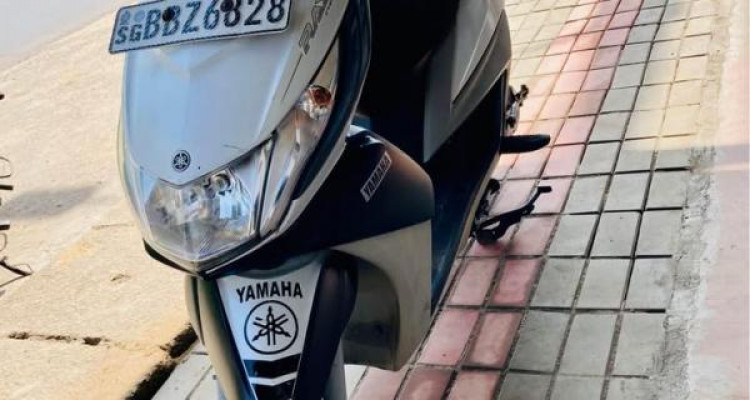 YAMAHA RAY 2014