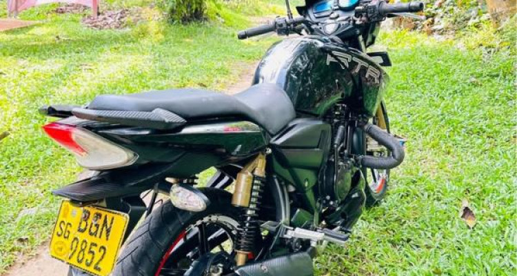 TVS APACHE 2017