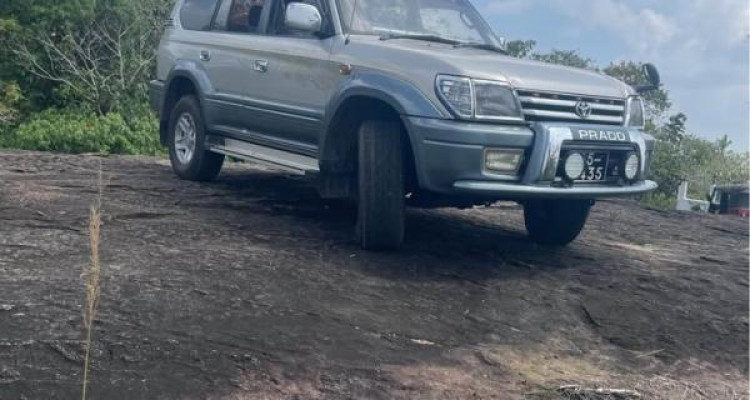 TOYOTA LAND CRUISER PRADO 1997