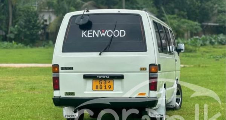 TOYOTA HIACE 1988