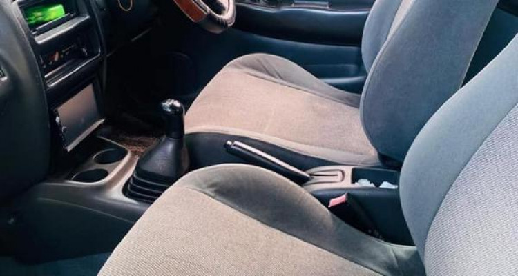 MAZDA FAMILIA 1997