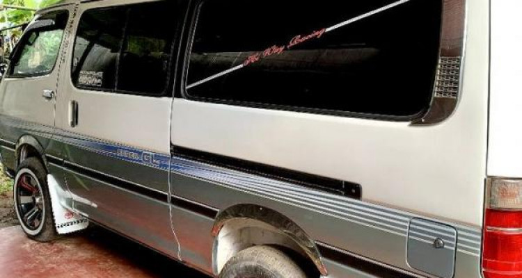 TOYOTA HIACE LH113 1998