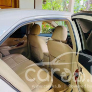 TOYOTA PREMIO 2013