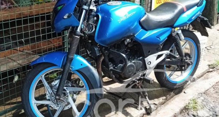 BAJAJ PULSAR 180 2007