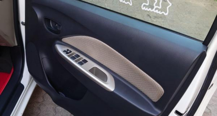 TOYOTA BELTA 2007