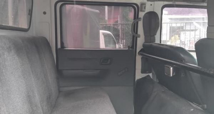 MITSUBISHI CANTER CREW CAB 2006