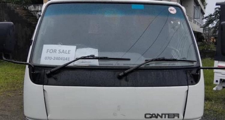 MITSUBISHI CANTER CREW CAB 2006