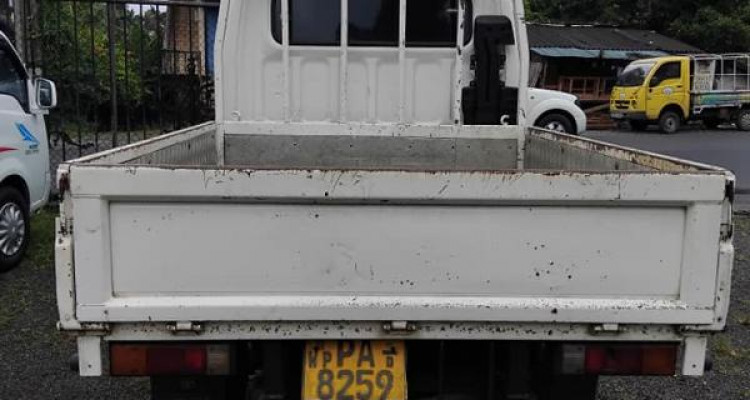 MITSUBISHI CANTER CREW CAB 2006