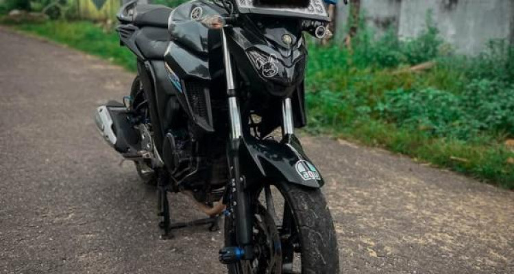 YAMAHA FZ 2018