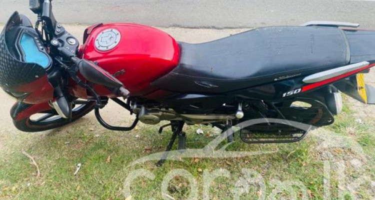 BAJAJ PULSAR 150 2013