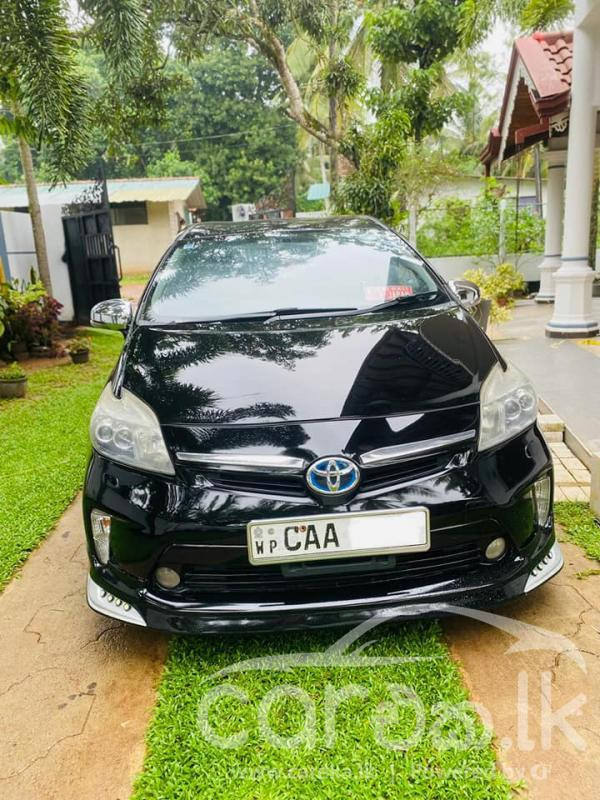 TOYOTA PRIUS 2012