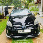 TOYOTA PRIUS 2012