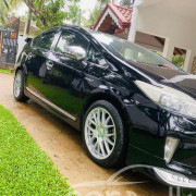 TOYOTA PRIUS 2012