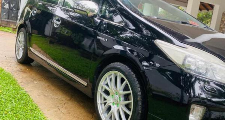 TOYOTA PRIUS 2012