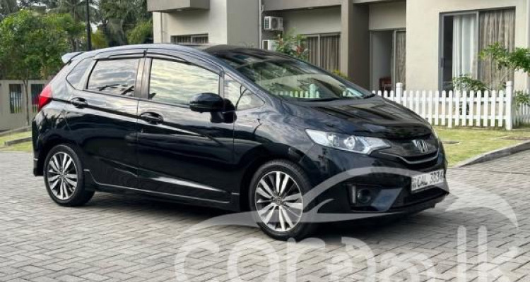HONDA FIT GP5 2015