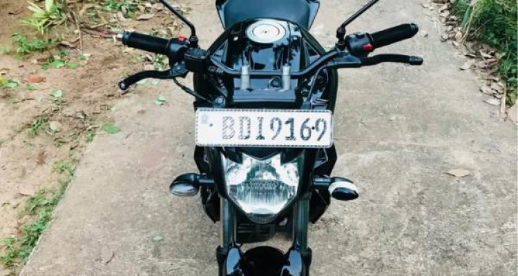 YAMAHA FZ 2015