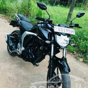 YAMAHA FZ 2015
