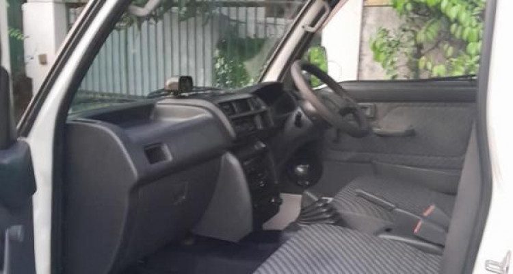 DAIHATSU S200 2003