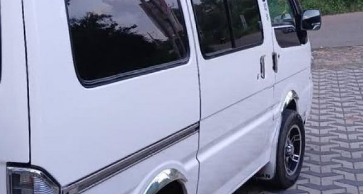 NISSAN VANETTE 2003