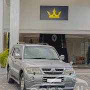MITSUBISHI MONTERO 2004
