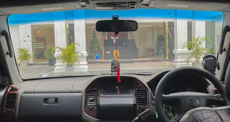 MITSUBISHI MONTERO 2004