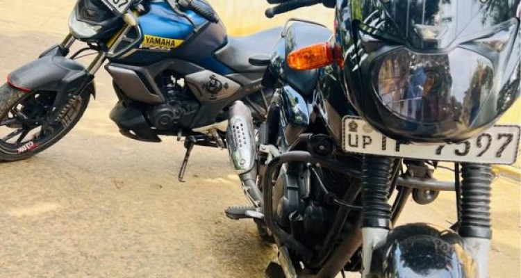 BAJAJ PULSAR 150 2006
