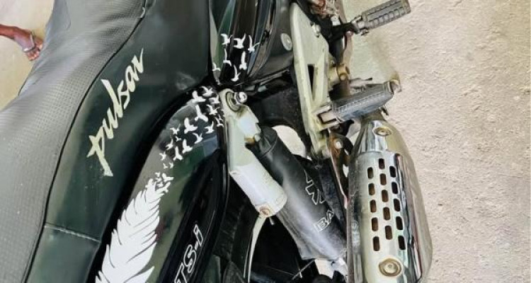 BAJAJ PULSAR 150 2006