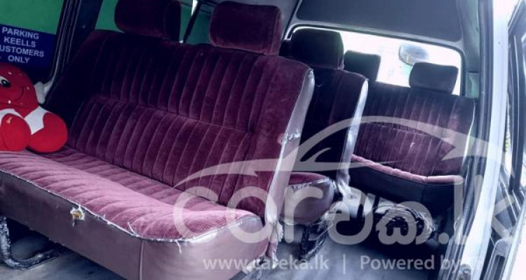 TOYOTA HIACE LH113 1992