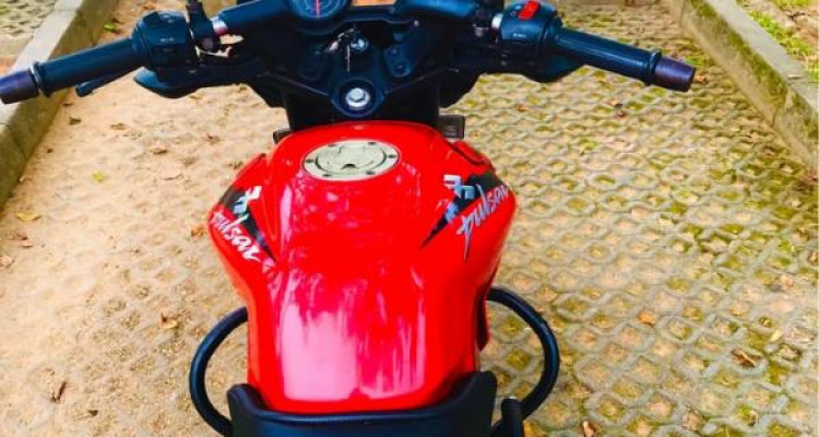 BAJAJ PULSAR 135 2011