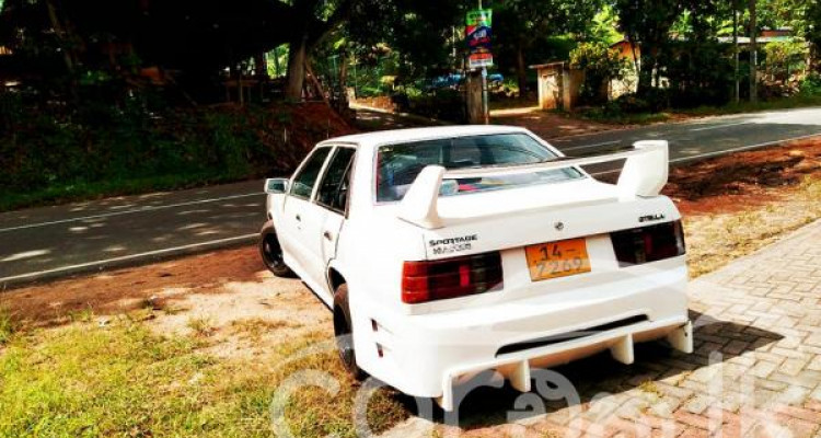 HYUNDAI STELLAR 1986