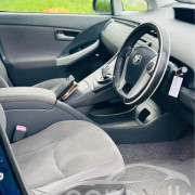 TOYOTA PRIUS 2011