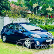 TOYOTA PRIUS 2011