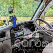 NISSAN CARAVAN 1996