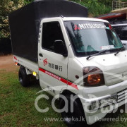 MITSUBISHI MINICAB 1999