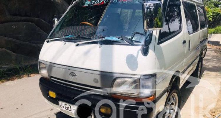 TOYOTA DOLPHIN 1996