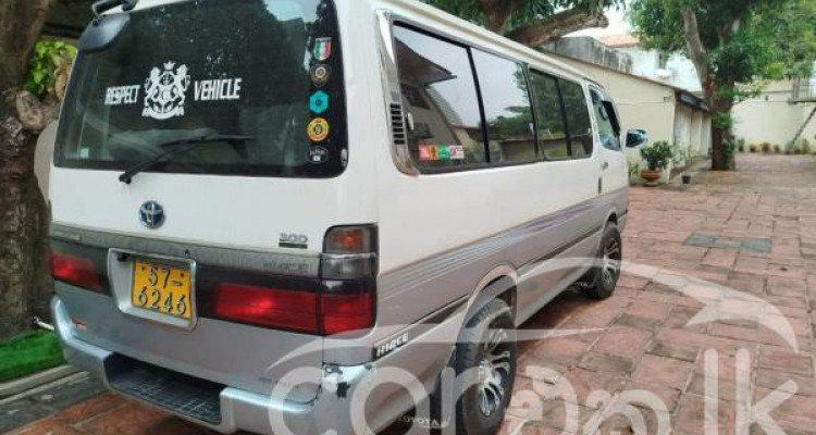 TOYOTA DOLPHIN 1995