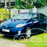 TOYOTA PRIUS 2011