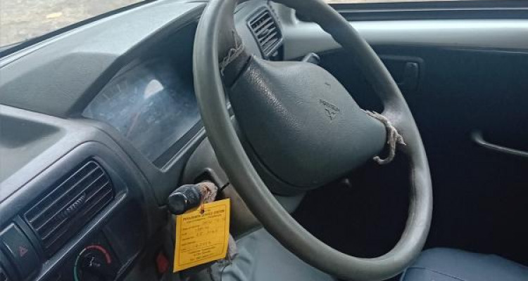 MITSUBISHI MINICAB 2003