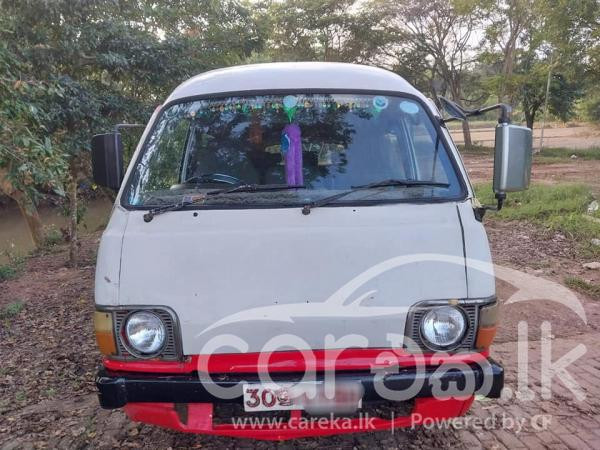 TOYOTA HIACE LH40 1981