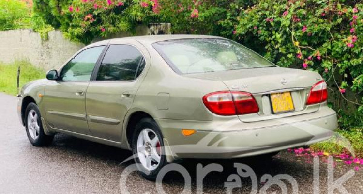 NISSAN CEFIRO 2000