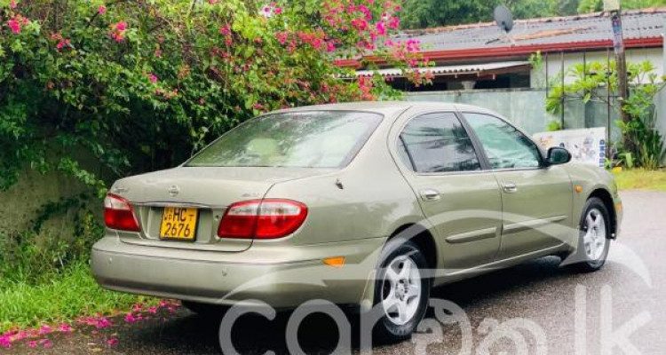 NISSAN CEFIRO 2000