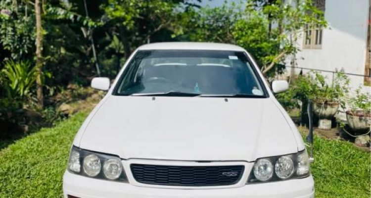 NISSAN BLUEBIRD 1998