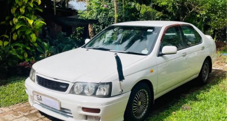 NISSAN BLUEBIRD 1998