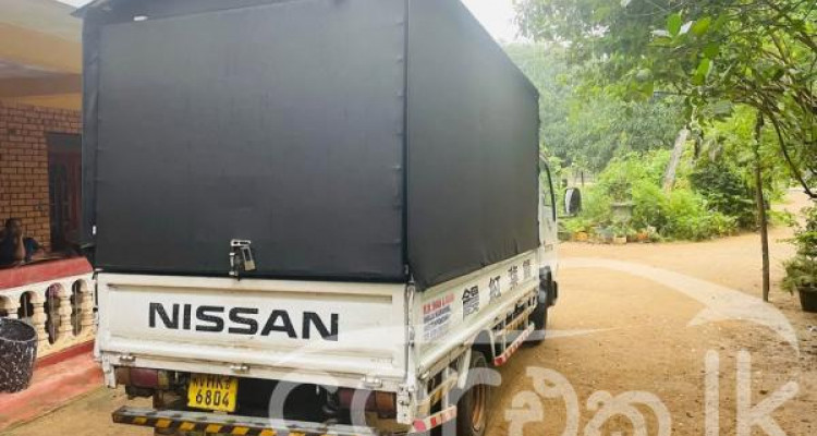 NISSAN ATLAS 1999
