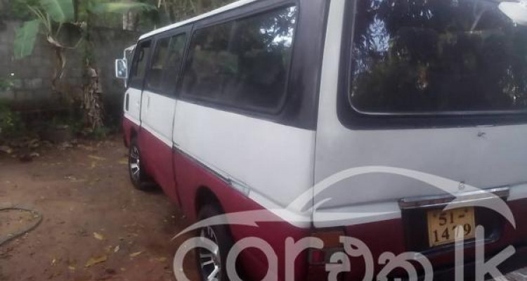 NISSAN CARAVAN 1985