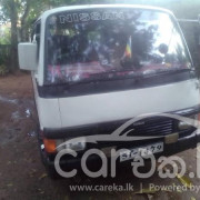 NISSAN CARAVAN 1985